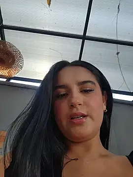 Rosa Warreen  online show from 1, 11, 2025