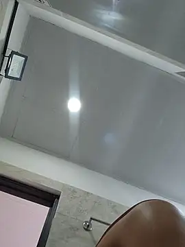 Rosa Warreen  online show from 3, 11, 2025