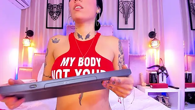 SamanthaAdele online show from 23, 10, 2025