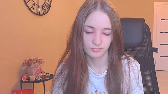 KateKayer online show from 8, 10, 2025