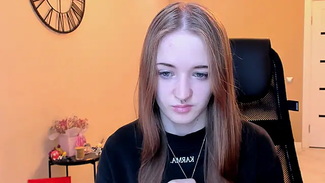 KateKayer online show from 5, 11, 2025