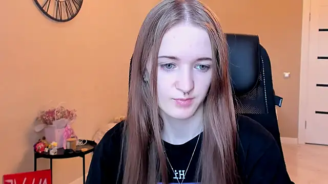 KateKayer online show from 8, 11, 2025