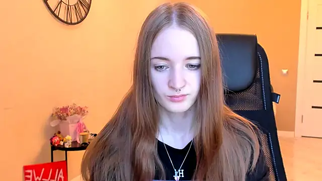 KateKayer online show from 9, 11, 2025