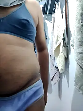 Snapshot of Brown69_guy chatting on 17, 11, 2025 Brown69 guy online show from 17, 11, 2025