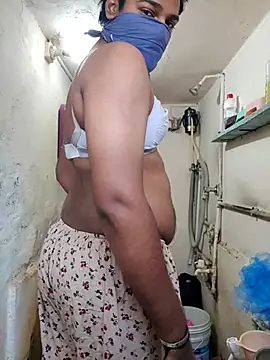 Snapshot of Brown69_guy chatting on 23, 11, 2025 Brown69 guy online show from 23, 11, 2025