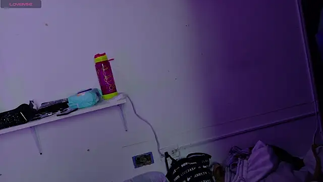 Snapshot of Alicee_stone_ chatting on 14, 10, 2025 Alicee stone online show from 14, 10, 2025