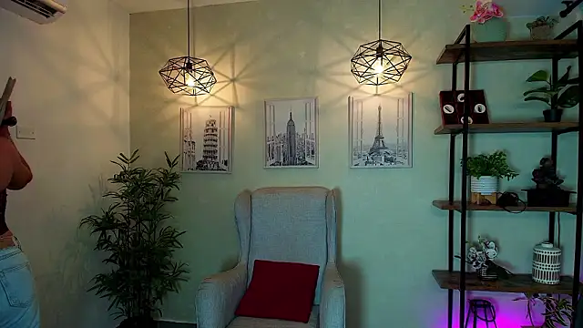  Victoria Collins online show from 4, 2, 2026