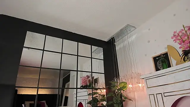 floraginette online show from 11, 2, 2026