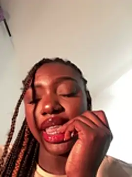 alissradiante1 online show from 1, 3, 2026