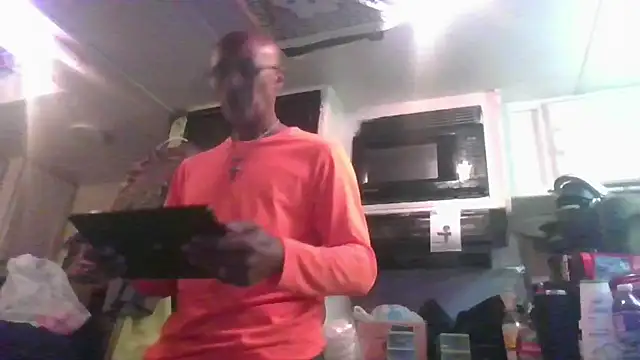 Snapshot of badboy2u2025 chatting on 13, 11, 2025 badboy2u2025 online show from 13, 11, 2025