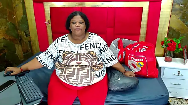 Snapshot of Exoticbigmandy chatting on 5, 1, 2025 Exoticbigmandy online show from 5, 1, 2025