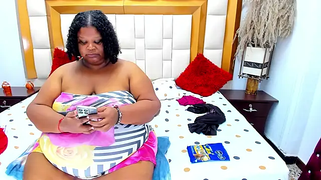Snapshot of Exoticbigmandy chatting on 8, 3, 2025 Exoticbigmandy online show from 8, 3, 2025