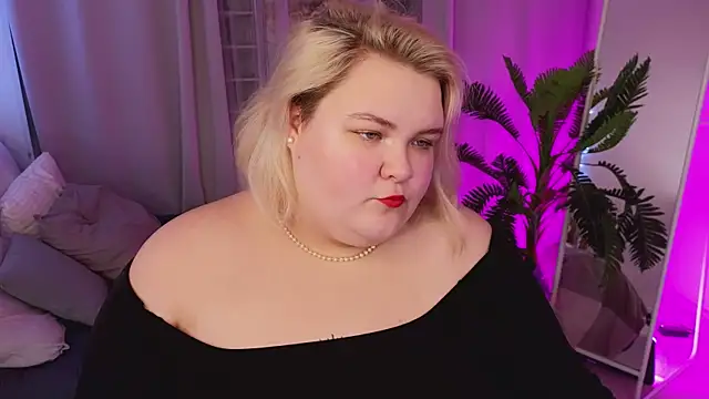 Snapshot of Ellabigbaby chatting on 18, 10, 2025 Ellabigbaby online show from 18, 10, 2025