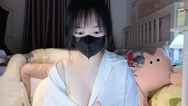 love-uiui online show from 13, 10, 2025