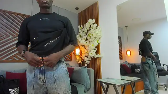 Snapshot of MarcusBlack_ chatting on 18, 10, 2025 MarcusBlack online show from 18, 10, 2025