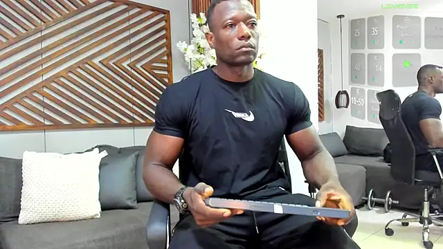 Snapshot of MarcusBlack_ chatting on 18, 11, 2025 MarcusBlack online show from 18, 11, 2025