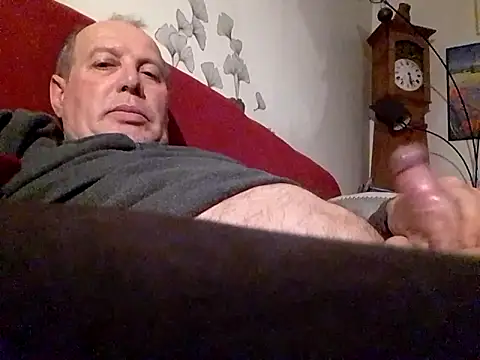 Snapshot of Vince072 chatting on 2, 2, 2026 Vince072 online show from 2, 2, 2026