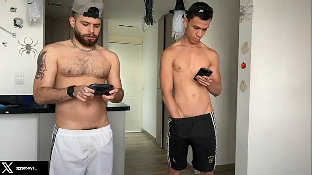 Snapshot of zoneboys chatting on 11, 10, 2025 zoneboys online show from 11, 10, 2025