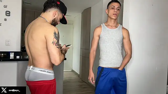 Snapshot of zoneboys chatting on 14, 11, 2025 zoneboys online show from 14, 11, 2025