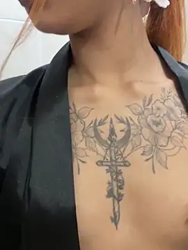 AnnahiBaker online show from 13, 10, 2025