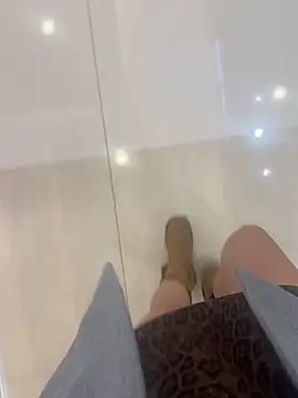 xiaoyuan01 online show from 13, 10, 2025