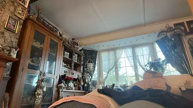 poggles online show from 28, 3, 2026