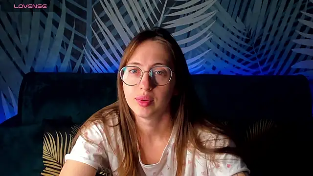 ChristyCrayme online show from 14, 10, 2025