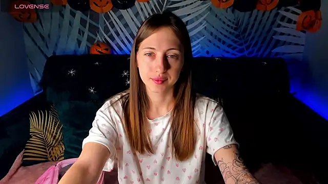 ChristyCrayme online show from 22, 10, 2025