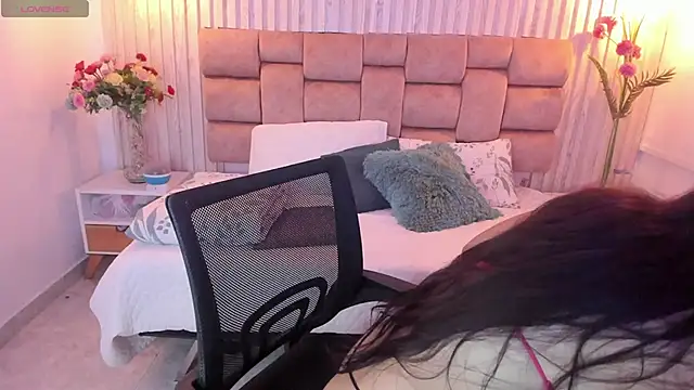 Gina25 online show from 9, 10, 2025