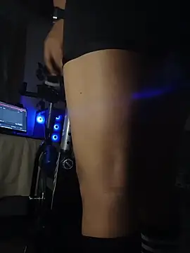 Snapshot of Mistress_Nara chatting on 24, 11, 2025 Mistress Nara online show from 24, 11, 2025