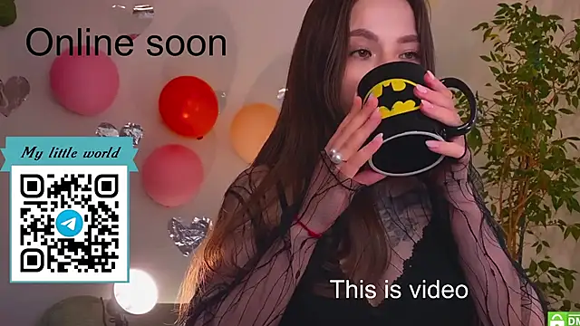 Snapshot of mia_here chatting on 18, 11, 2025 mia here online show from 18, 11, 2025