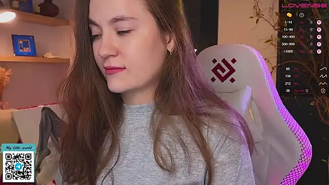 Snapshot of mia_here chatting on 20, 12, 2025 mia here online show from 20, 12, 2025