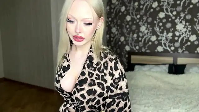 Snapshot of demilodge chatting on 21, 12, 2025 demilodge online show from 21, 12, 2025