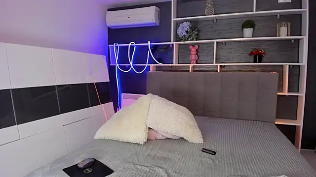 Snapshot of ChristyBrook chatting on 21, 10, 2025 ChristyBrook online show from 21, 10, 2025