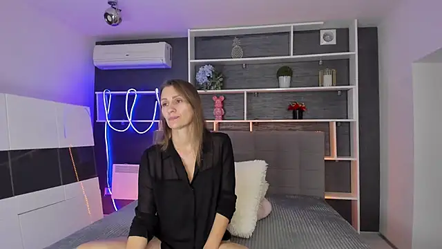 Snapshot of ChristyBrook chatting on 23, 10, 2025 ChristyBrook online show from 23, 10, 2025