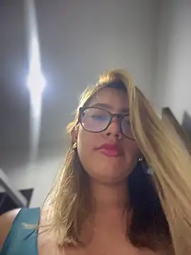 sara calderon online show from 21, 10, 2025