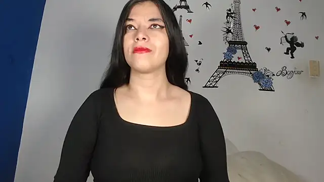 Snapshot of IVONNE_SEX chatting on 4, 10, 2025 IVONNE SEX online show from 4, 10, 2025