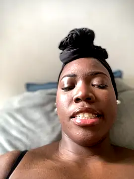 Snapshot of Alexia_24 chatting on 23, 11, 2025 Alexia 24 online show from 23, 11, 2025