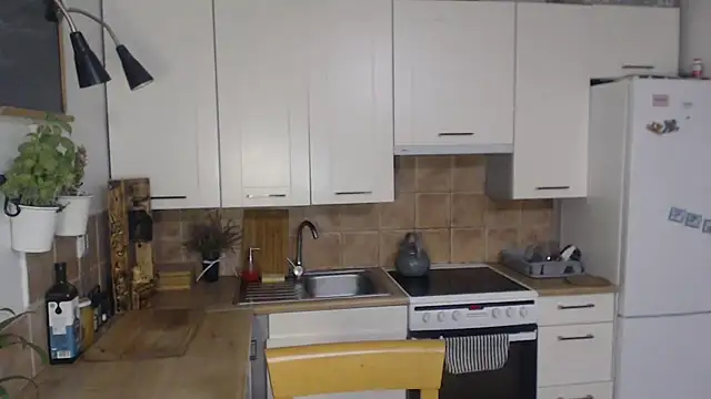 Snapshot of BuffyxLUST chatting on 27, 10, 2025 BuffyxLUST online show from 27, 10, 2025