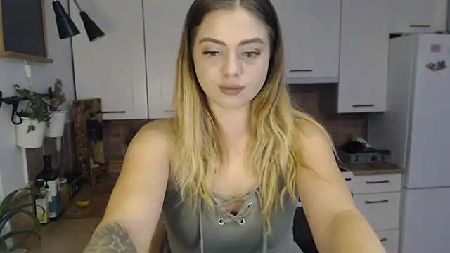 Snapshot of BuffyxLUST chatting on 11, 11, 2025 BuffyxLUST online show from 11, 11, 2025