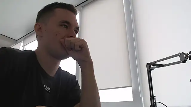 FreddyBredi online show from 6, 10, 2025