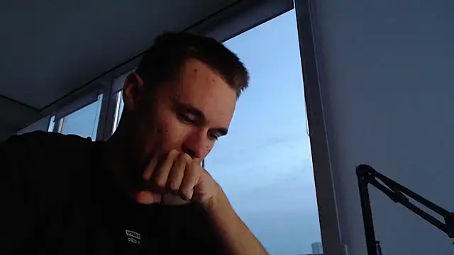 FreddyBredi online show from 9, 10, 2025