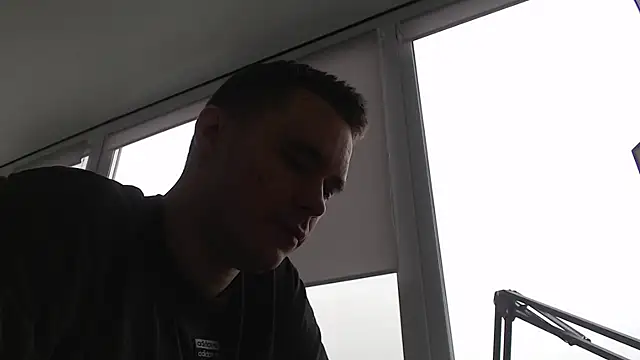 FreddyBredi online show from 8, 11, 2025