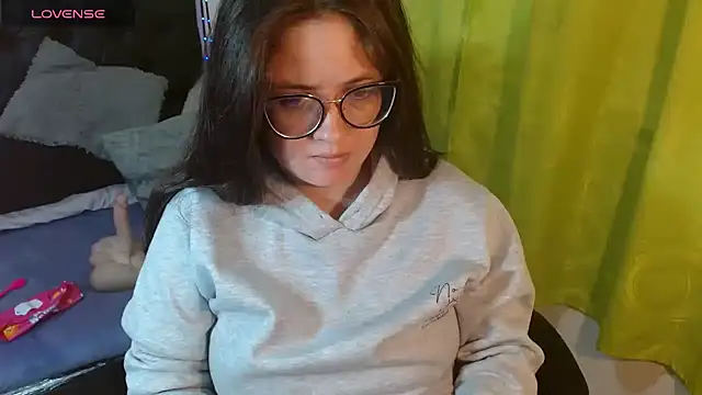 Snapshot of KrystalAdams chatting on 14, 11, 2025 KrystalAdams online show from 14, 11, 2025