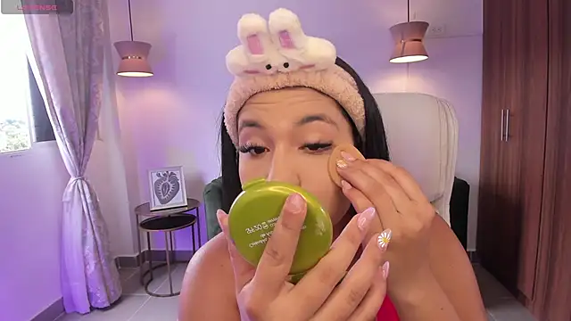 DANDARA THOM online show from 15, 10, 2025