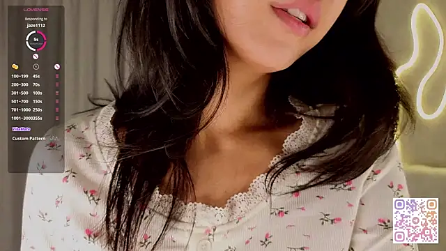 AlodiaAxley online show from 8, 11, 2025