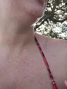 sweetsirenn online show from 3, 11, 2025