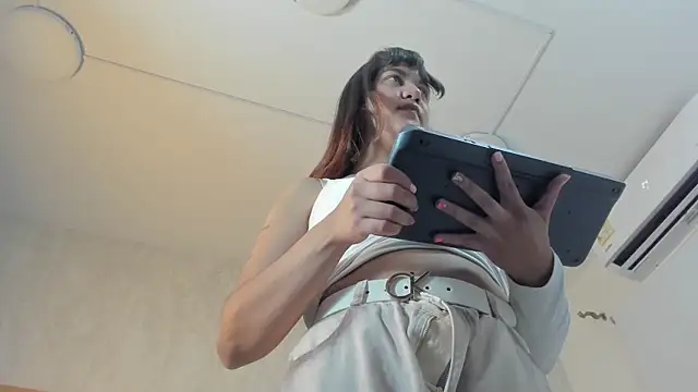 Snapshot of juliette_pretty_ chatting on 13, 10, 2025 juliette pretty online show from 13, 10, 2025