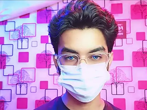 Snapshot of ChiseledCharm chatting on 17, 10, 2025 ChiseledCharm online show from 17, 10, 2025