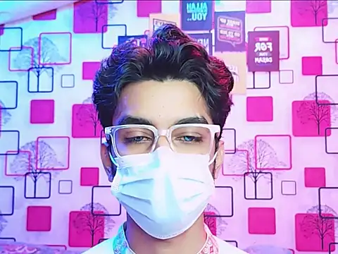 Snapshot of ChiseledCharm chatting on 18, 10, 2025 ChiseledCharm online show from 18, 10, 2025